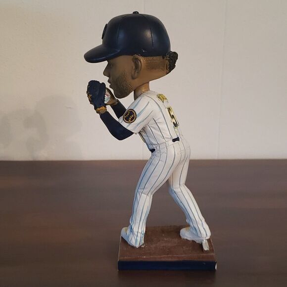 NIB 2022 Milwaukee Brewers Freddy Peralta Bobblehead - Picture 5 of 11